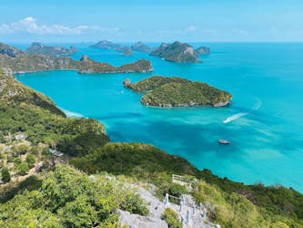 Ang Thong National Marine Park tour with lunch from Koh Samui